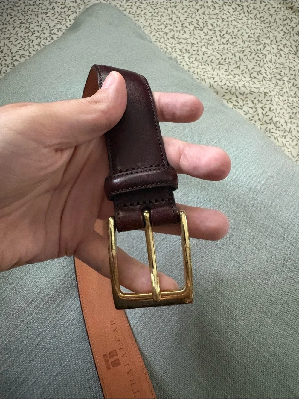 Trafalgar Cortina Leather Belt Men’s Size 42 Mahogany Brown Gold Buckle